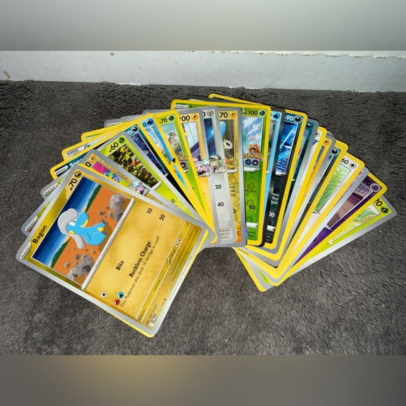 P1 ✨50 Pokemon Cards - Guaranteed HOLOS✨ - Picture 3 of 4